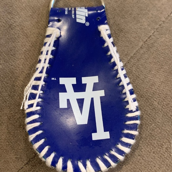 LA Dodgers Logo Baseball Keychain - Picture 2 of 2